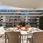 Pavillon Riviera Yourhosthelper