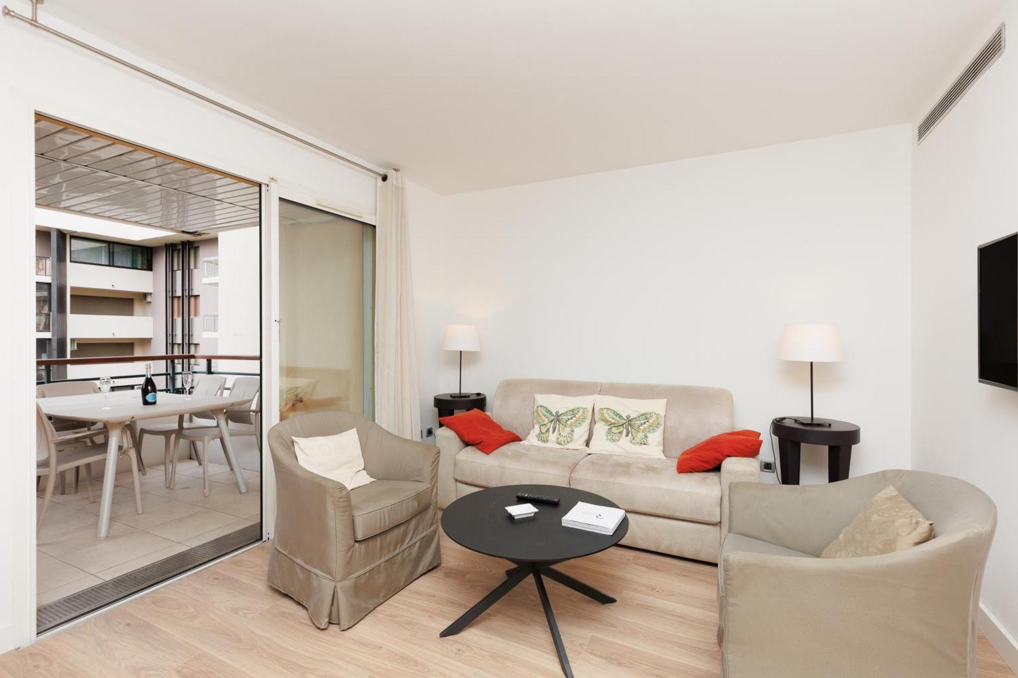 Pavillon Riviera Yourhosthelper *